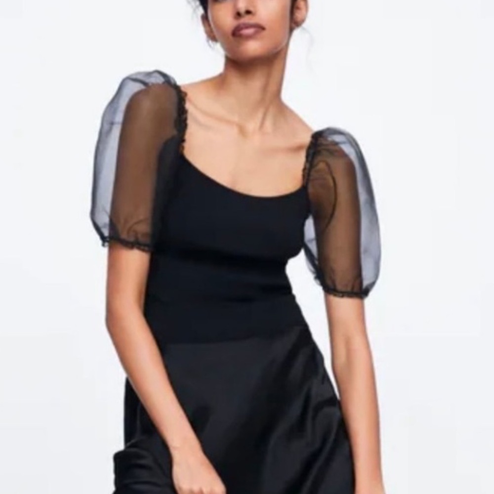 NWT Zara black puff sleeve top